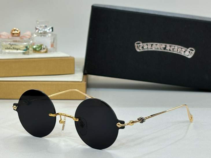 Picture of Chrome Hearts Sunglasses _SKUfw66527033fw